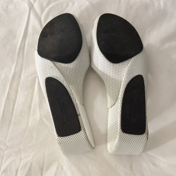 UN United Nude Mobius Polka Dot Leather Wedge Shoe - Picture 5 of 11